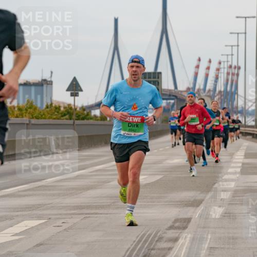 03.10.2025 - Köhlbrandbrückenlauf Michael Burmester http://msf.ph/oto/9159467 03.10.2025 15:44:10 Position 3 277, 8942 meine-sportfotos.de