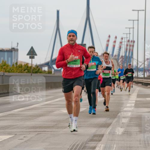 03.10.2025 - Köhlbrandbrückenlauf Michael Burmester http://msf.ph/oto/9159471 03.10.2025 15:44:15 Position 3 7043 meine-sportfotos.de