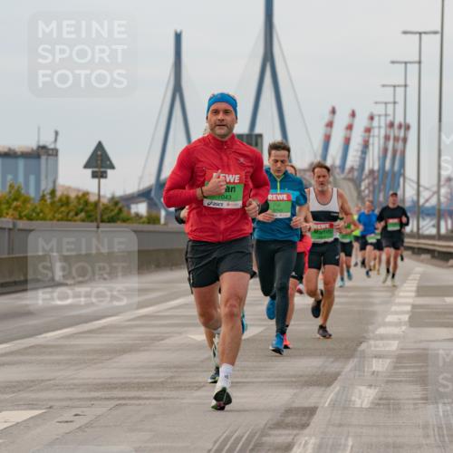 03.10.2025 - Köhlbrandbrückenlauf Michael Burmester http://msf.ph/oto/9159472 03.10.2025 15:44:15 Position 3 7043, 9743 meine-sportfotos.de