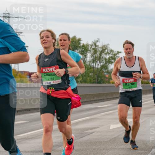 03.10.2025 - Köhlbrandbrückenlauf Michael Burmester http://msf.ph/oto/9159483 03.10.2025 15:44:22 Position 3 9745, 7555, 7456 meine-sportfotos.de