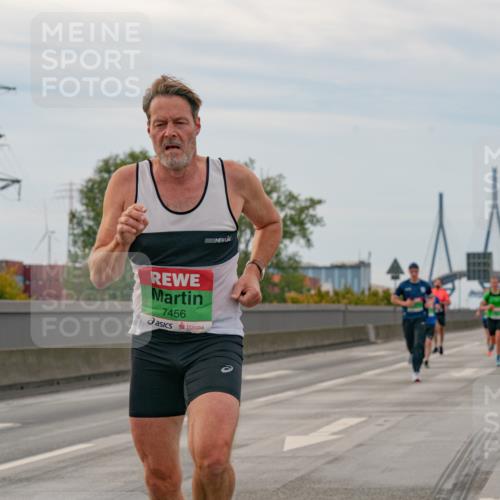 03.10.2025 - Köhlbrandbrückenlauf Michael Burmester http://msf.ph/oto/9159487 03.10.2025 15:44:23 Position 3 7456 meine-sportfotos.de