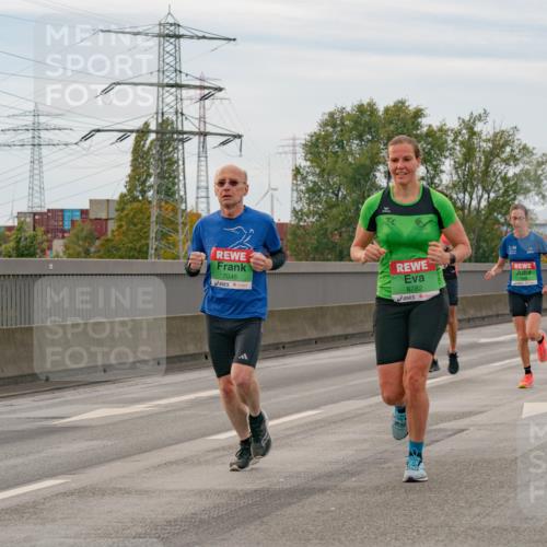 03.10.2025 - Köhlbrandbrückenlauf Michael Burmester http://msf.ph/oto/9159491 03.10.2025 15:44:32 Position 3 7046, 8782 meine-sportfotos.de