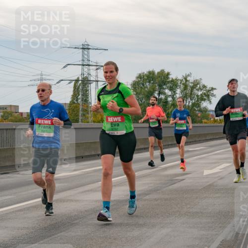 03.10.2025 - Köhlbrandbrückenlauf Michael Burmester http://msf.ph/oto/9159493 03.10.2025 15:44:33 Position 3 7046, 8782 meine-sportfotos.de