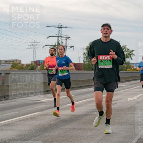 03.10.2025 - Köhlbrandbrückenlauf Michael Burmester http://msf.ph/oto/9159497 03.10.2025 15:44:34 Position 3 7968, 7041 meine-sportfotos.de