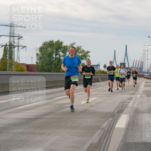03.10.2025 - Köhlbrandbrückenlauf Michael Burmester http://msf.ph/oto/9159501 03.10.2025 15:44:37 Position 3  meine-sportfotos.de