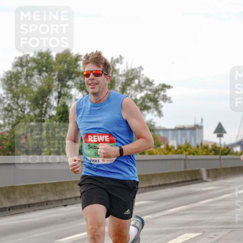 03.10.2025 - Köhlbrandbrückenlauf Michael Burmester http://msf.ph/oto/9159518 03.10.2025 15:45:16 Position 3 70 meine-sportfotos.de