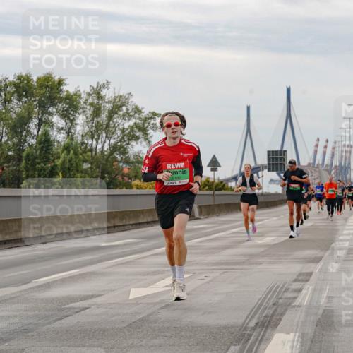 03.10.2025 - Köhlbrandbrückenlauf Michael Burmester http://msf.ph/oto/9159520 03.10.2025 15:45:18 Position 3 9182 meine-sportfotos.de