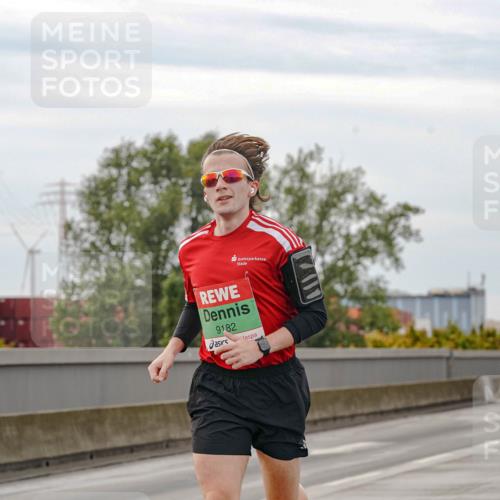 03.10.2025 - Köhlbrandbrückenlauf Michael Burmester http://msf.ph/oto/9159522 03.10.2025 15:45:19 Position 3 9182 meine-sportfotos.de