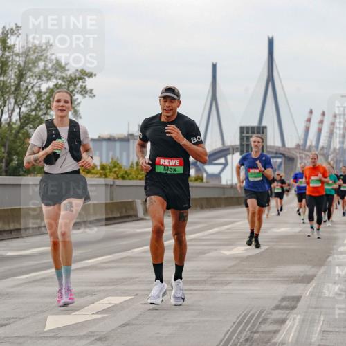 03.10.2025 - Köhlbrandbrückenlauf Michael Burmester http://msf.ph/oto/9159527 03.10.2025 15:45:23 Position 3  meine-sportfotos.de