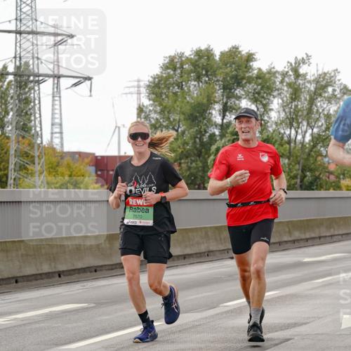 03.10.2025 - Köhlbrandbrückenlauf Michael Burmester http://msf.ph/oto/9159563 03.10.2025 15:45:43 Position 3 6, 66, 7570, 7107, 22 meine-sportfotos.de