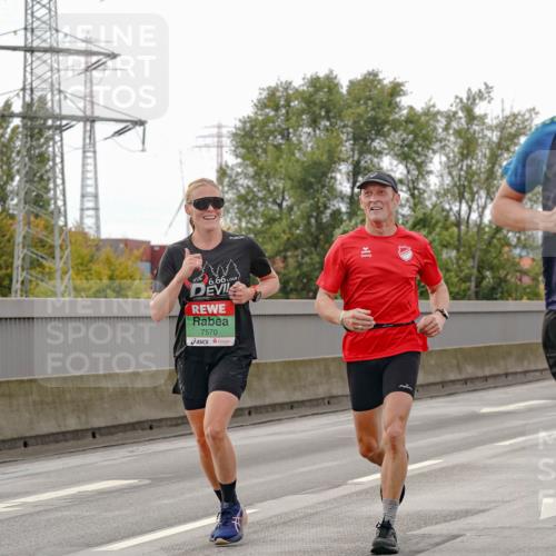 03.10.2025 - Köhlbrandbrückenlauf Michael Burmester http://msf.ph/oto/9159564 03.10.2025 15:45:44 Position 3 6, 66, 7570, 7107, 20, 22 meine-sportfotos.de