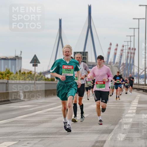 03.10.2025 - Köhlbrandbrückenlauf Michael Burmester http://msf.ph/oto/9159573 03.10.2025 15:45:50 Position 3 668, 7109 meine-sportfotos.de