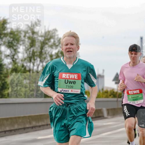 03.10.2025 - Köhlbrandbrückenlauf Michael Burmester http://msf.ph/oto/9159581 03.10.2025 15:45:53 Position 3 7109, 9665 meine-sportfotos.de
