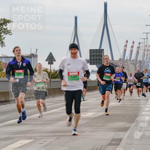 03.10.2025 - Köhlbrandbrückenlauf Michael Burmester http://msf.ph/oto/9159591 03.10.2025 15:46:01 Position 3 8761, 12, 5 meine-sportfotos.de