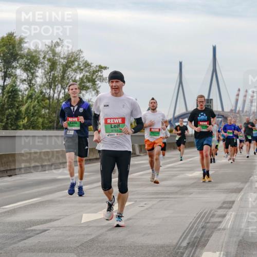 03.10.2025 - Köhlbrandbrückenlauf Michael Burmester http://msf.ph/oto/9159595 03.10.2025 15:46:03 Position 3 8761 meine-sportfotos.de