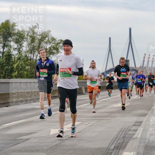 03.10.2025 - Köhlbrandbrückenlauf Michael Burmester http://msf.ph/oto/9159596 03.10.2025 15:46:03 Position 3 8761 meine-sportfotos.de