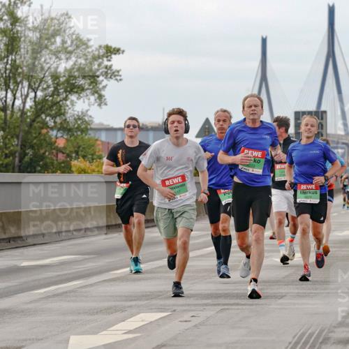 03.10.2025 - Köhlbrandbrückenlauf Michael Burmester http://msf.ph/oto/9159613 03.10.2025 15:46:11 Position 3 361, 9224 meine-sportfotos.de
