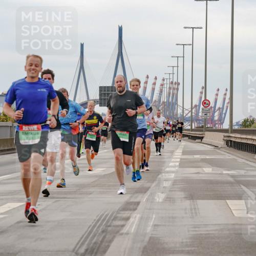 03.10.2025 - Köhlbrandbrückenlauf Michael Burmester http://msf.ph/oto/9159621 03.10.2025 15:46:15 Position 3 610, 12, 5 meine-sportfotos.de