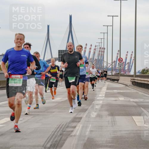 03.10.2025 - Köhlbrandbrückenlauf Michael Burmester http://msf.ph/oto/9159622 03.10.2025 15:46:15 Position 3 12, 5 meine-sportfotos.de