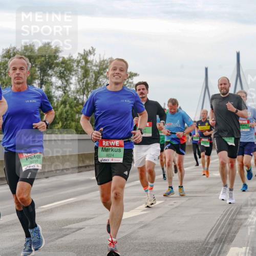 03.10.2025 - Köhlbrandbrückenlauf Michael Burmester http://msf.ph/oto/9159625 03.10.2025 15:46:16 Position 3 9223, 9227, 9224 meine-sportfotos.de