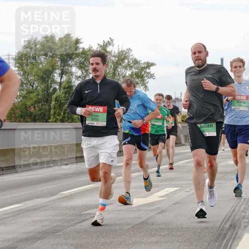 03.10.2025 - Köhlbrandbrückenlauf Michael Burmester http://msf.ph/oto/9159630 03.10.2025 15:46:18 Position 3 9750, 9577, 7882 meine-sportfotos.de