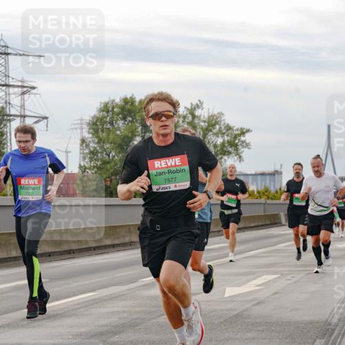 03.10.2025 - Köhlbrandbrückenlauf Michael Burmester http://msf.ph/oto/9159652 03.10.2025 15:46:26 Position 3 7327, 7577 meine-sportfotos.de