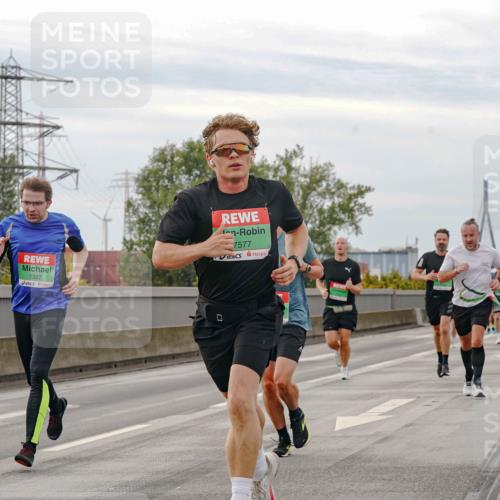 03.10.2025 - Köhlbrandbrückenlauf Michael Burmester http://msf.ph/oto/9159653 03.10.2025 15:46:26 Position 3 7327, 7577 meine-sportfotos.de