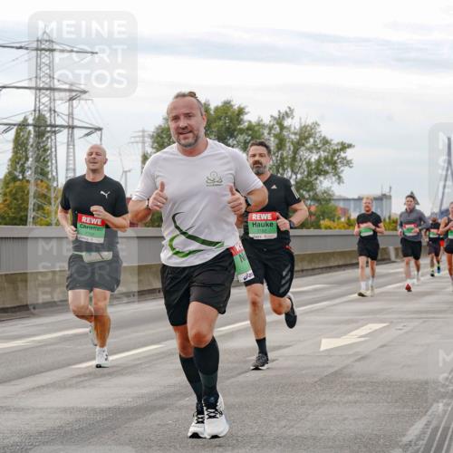 03.10.2025 - Köhlbrandbrückenlauf Michael Burmester http://msf.ph/oto/9159660 03.10.2025 15:46:30 Position 3 7737, 7182 meine-sportfotos.de
