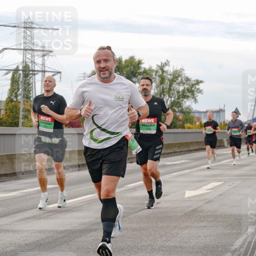 03.10.2025 - Köhlbrandbrückenlauf Michael Burmester http://msf.ph/oto/9159661 03.10.2025 15:46:30 Position 3 7737, 7182 meine-sportfotos.de