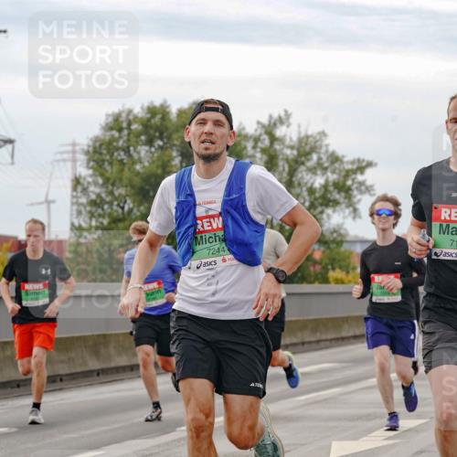 03.10.2025 - Köhlbrandbrückenlauf Michael Burmester http://msf.ph/oto/9159690 03.10.2025 15:46:45 Position 3 7244, 7101 meine-sportfotos.de