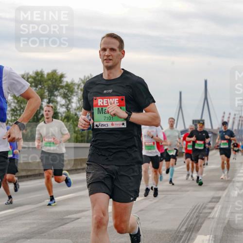 03.10.2025 - Köhlbrandbrückenlauf Michael Burmester http://msf.ph/oto/9159693 03.10.2025 15:46:46 Position 3 7244, 7101 meine-sportfotos.de