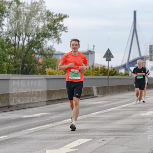 03.10.2025 - Köhlbrandbrückenlauf Michael Burmester http://msf.ph/oto/9159737 03.10.2025 15:47:14 Position 3 7185 meine-sportfotos.de