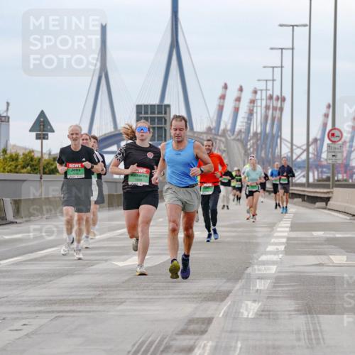03.10.2025 - Köhlbrandbrückenlauf Michael Burmester http://msf.ph/oto/9159738 03.10.2025 15:47:17 Position 3 7233, 12 meine-sportfotos.de