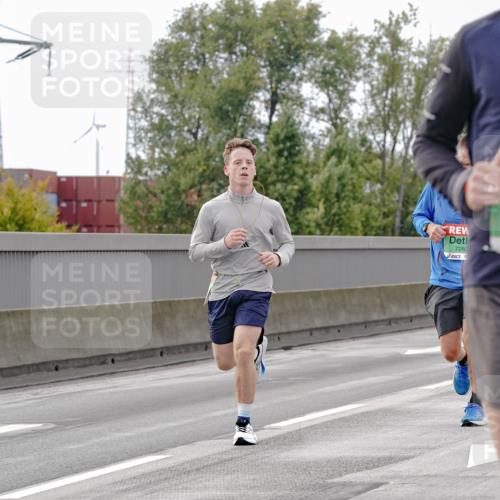 03.10.2025 - Köhlbrandbrückenlauf Michael Burmester http://msf.ph/oto/9159777 03.10.2025 15:47:40 Position 3 7282, 7081 meine-sportfotos.de