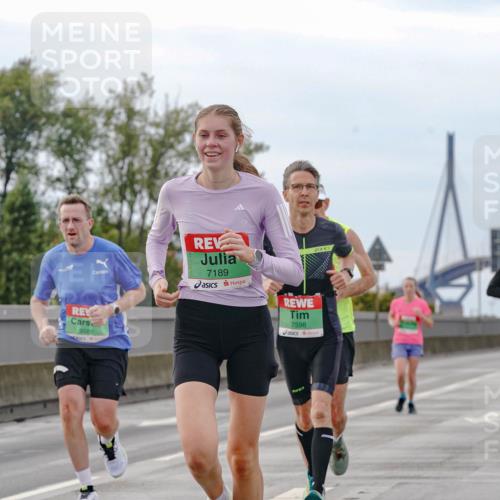 03.10.2025 - Köhlbrandbrückenlauf Michael Burmester http://msf.ph/oto/9159800 03.10.2025 15:47:50 Position 3 7189, 9589, 7598 meine-sportfotos.de