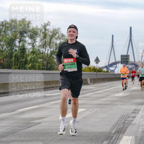 03.10.2025 - Köhlbrandbrückenlauf Michael Burmester http://msf.ph/oto/9159813 03.10.2025 15:47:54 Position 3 9101 meine-sportfotos.de