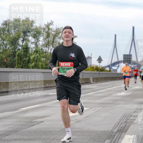 03.10.2025 - Köhlbrandbrückenlauf Michael Burmester http://msf.ph/oto/9159815 03.10.2025 15:47:54 Position 3 91 meine-sportfotos.de