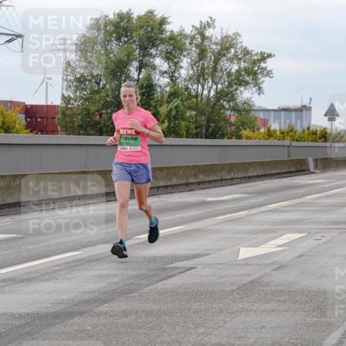 03.10.2025 - Köhlbrandbrückenlauf Michael Burmester http://msf.ph/oto/9159821 03.10.2025 15:47:57 Position 3 7301 meine-sportfotos.de
