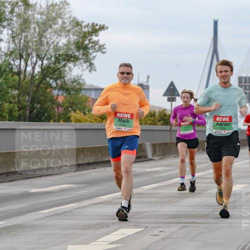03.10.2025 - Köhlbrandbrückenlauf Michael Burmester http://msf.ph/oto/9159827 03.10.2025 15:48:01 Position 3 7584, 7329, 9717 meine-sportfotos.de