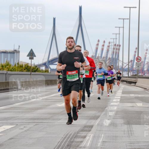 03.10.2025 - Köhlbrandbrückenlauf Michael Burmester http://msf.ph/oto/9159868 03.10.2025 15:48:23 Position 3 7105 meine-sportfotos.de
