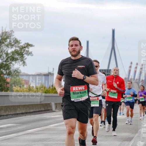 03.10.2025 - Köhlbrandbrückenlauf Michael Burmester http://msf.ph/oto/9159872 03.10.2025 15:48:25 Position 3 7105, 9129 meine-sportfotos.de