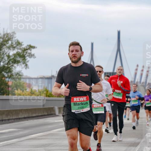 03.10.2025 - Köhlbrandbrückenlauf Michael Burmester http://msf.ph/oto/9159873 03.10.2025 15:48:25 Position 3 7105, 9129 meine-sportfotos.de