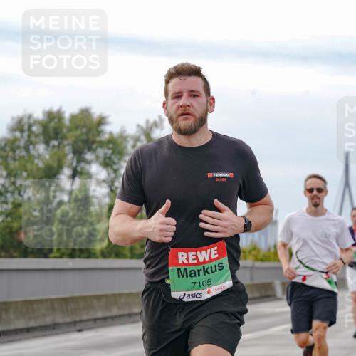 03.10.2025 - Köhlbrandbrückenlauf Michael Burmester http://msf.ph/oto/9159875 03.10.2025 15:48:27 Position 3 7105 meine-sportfotos.de