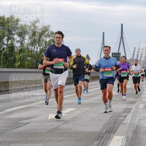 03.10.2025 - Köhlbrandbrückenlauf Michael Burmester http://msf.ph/oto/9159887 03.10.2025 15:48:31 Position 3 7204, 7294 meine-sportfotos.de