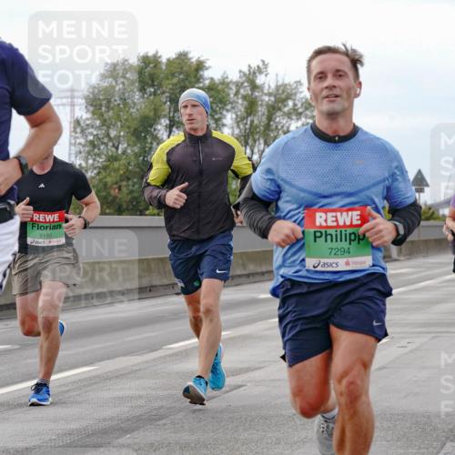 03.10.2025 - Köhlbrandbrückenlauf Michael Burmester http://msf.ph/oto/9159894 03.10.2025 15:48:34 Position 3 7204, 9189, 7294, 8800 meine-sportfotos.de