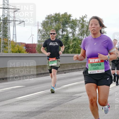 03.10.2025 - Köhlbrandbrückenlauf Michael Burmester http://msf.ph/oto/9159900 03.10.2025 15:48:37 Position 3 7561, 8800, 7396 meine-sportfotos.de