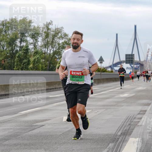 03.10.2025 - Köhlbrandbrückenlauf Michael Burmester http://msf.ph/oto/9159903 03.10.2025 15:48:38 Position 3 7396 meine-sportfotos.de