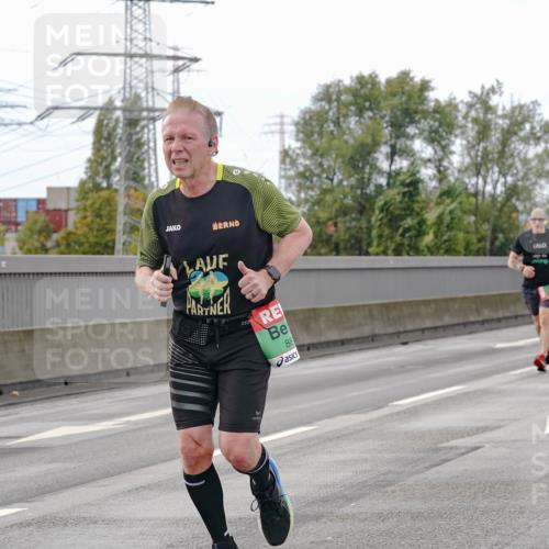 03.10.2025 - Köhlbrandbrückenlauf Michael Burmester http://msf.ph/oto/9159907 03.10.2025 15:48:41 Position 3 881 meine-sportfotos.de