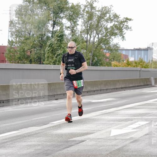 03.10.2025 - Köhlbrandbrückenlauf Michael Burmester http://msf.ph/oto/9159909 03.10.2025 15:48:43 Position 3  meine-sportfotos.de