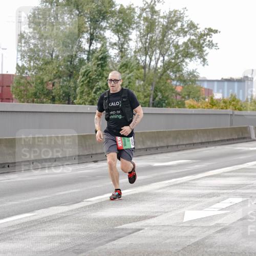03.10.2025 - Köhlbrandbrückenlauf Michael Burmester http://msf.ph/oto/9159910 03.10.2025 15:48:43 Position 3  meine-sportfotos.de